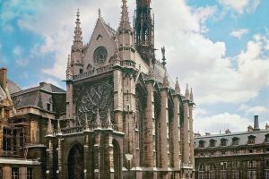 Discover the Splendor of Sainte-Chapelle A Gothic Masterpiece