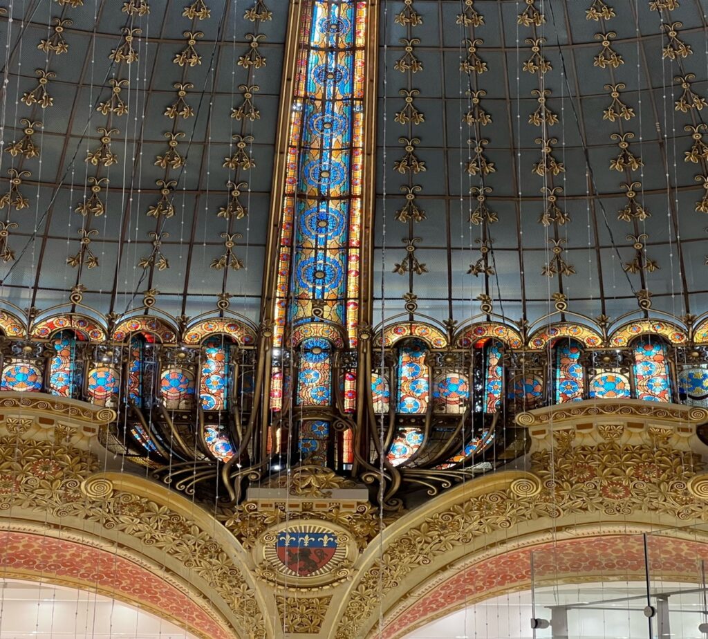 Stained Glass Domes: Paris’s Galeries Lafayette Cupola and Modern Designs Photo No.2