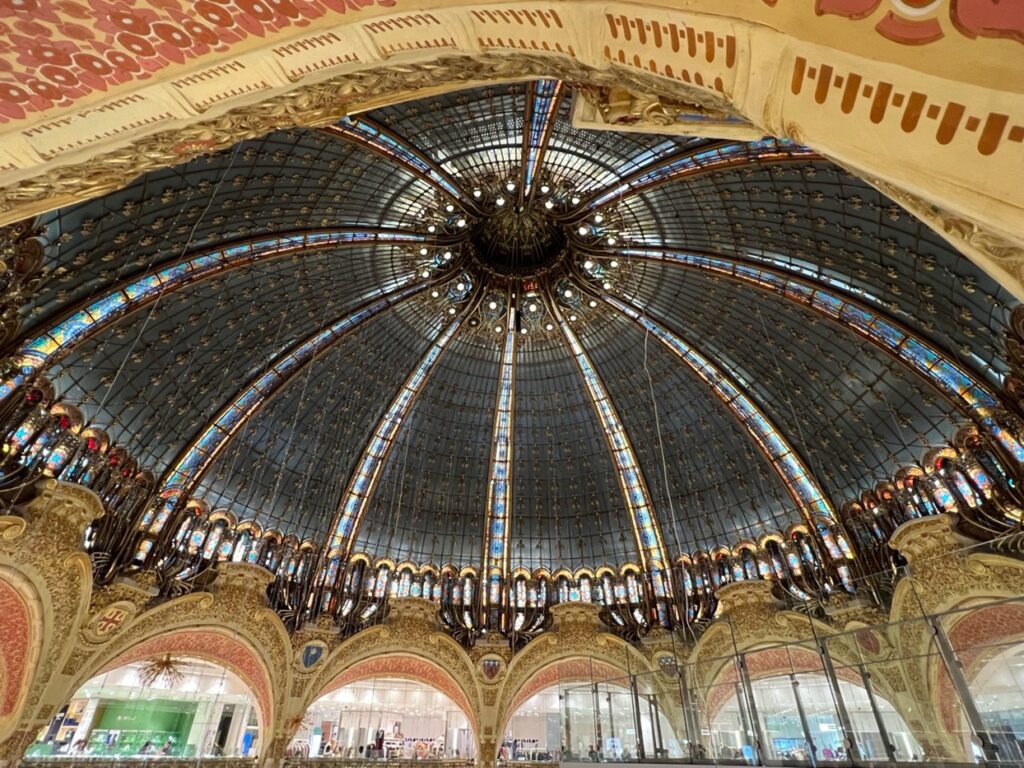 Stained Glass Domes: Paris’s Galeries Lafayette Cupola and Modern Designs Photo No.4